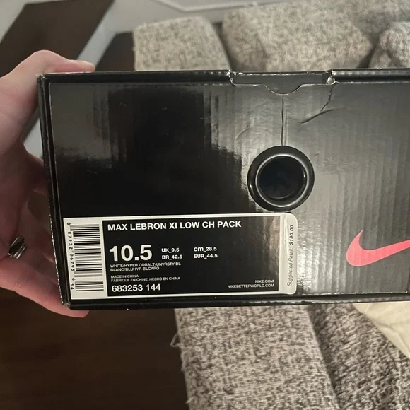 Nike LeBron XI Low Black and Pink Box - Picture 3 of 8